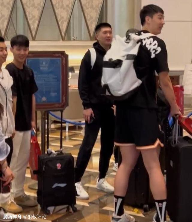 亚洲精品三